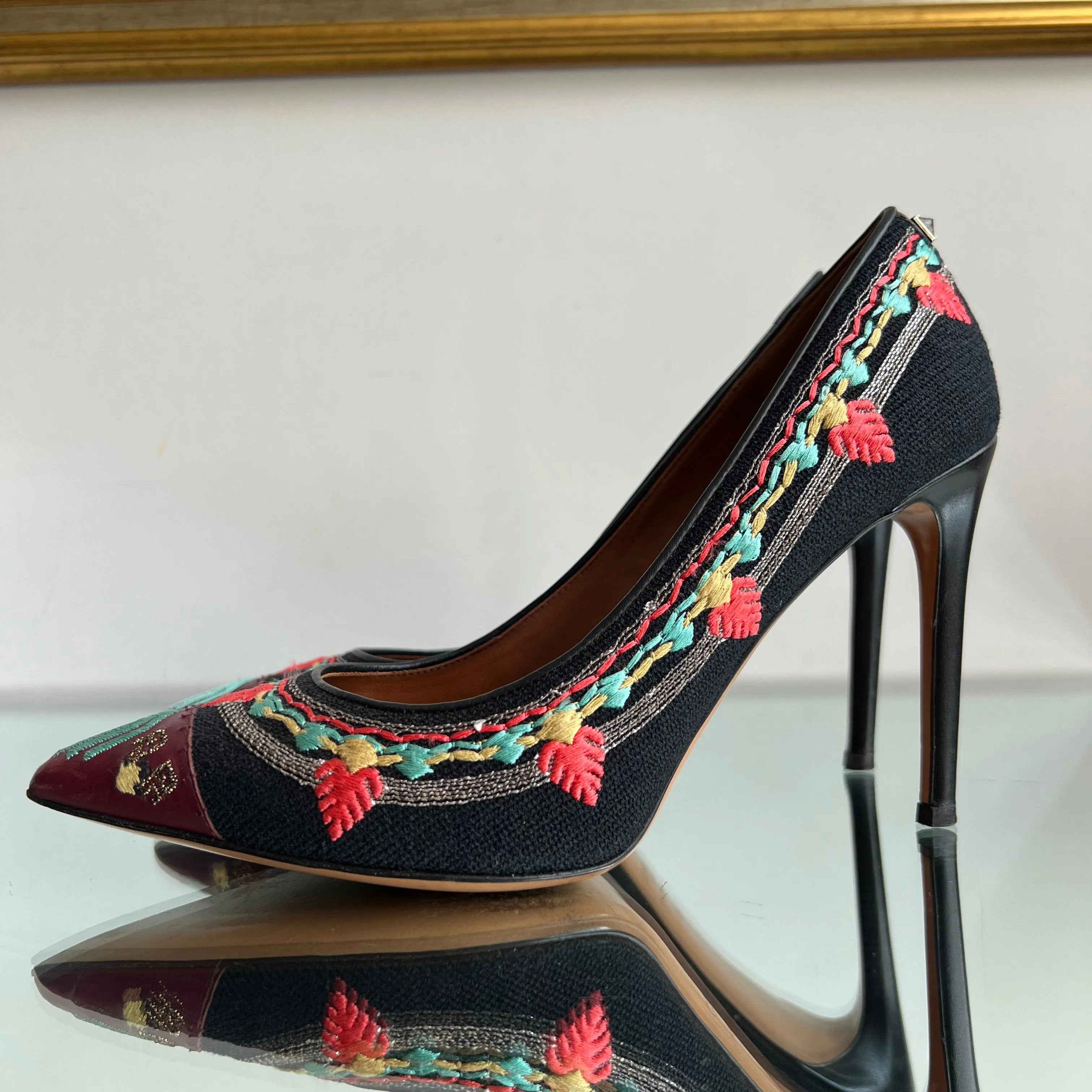 Scarpin Valentino Bordado