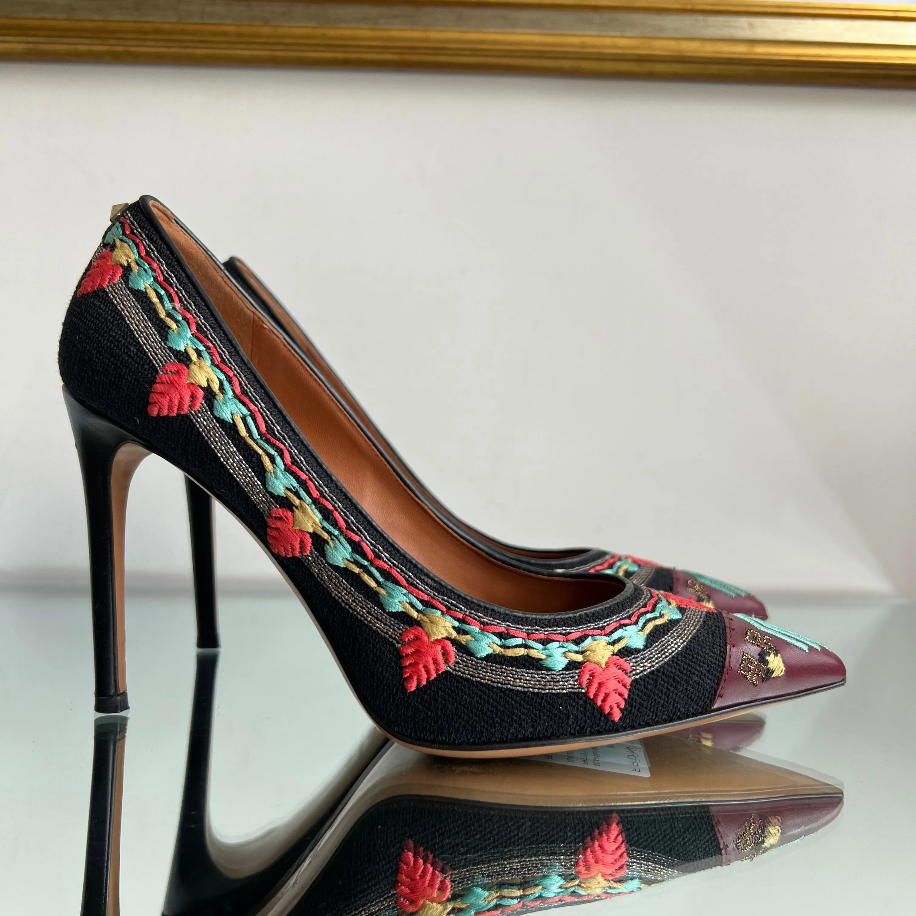 Scarpin Valentino Bordado